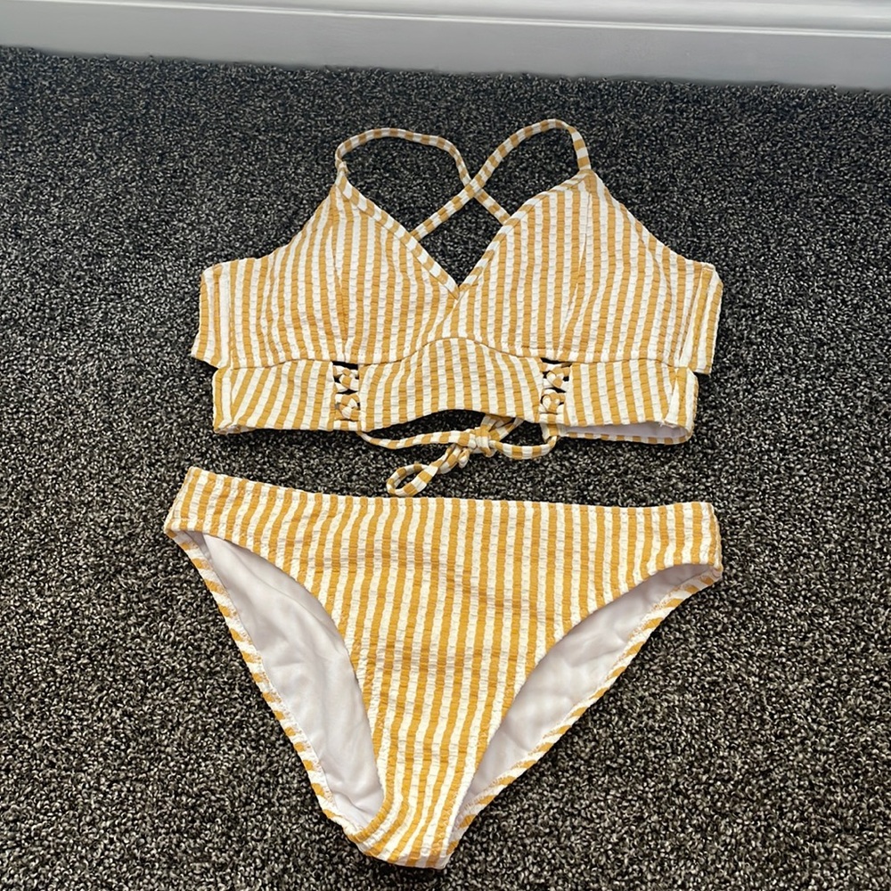 NEVER BEFORE WORN! Brand New Jessica Simpson Full Bikini Size M Color Yellow